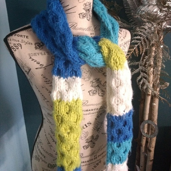 Lole Color Block Scarf With Fringe. - Picture 2 of 6